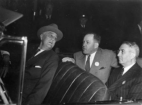 Photo 2 Franklin_D._Roosevelt,_Nebraska_Governor_Dwight_Griswold,_and_Glenn_L